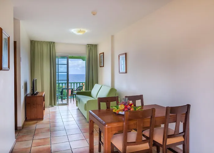 Apartamentos La Caleta