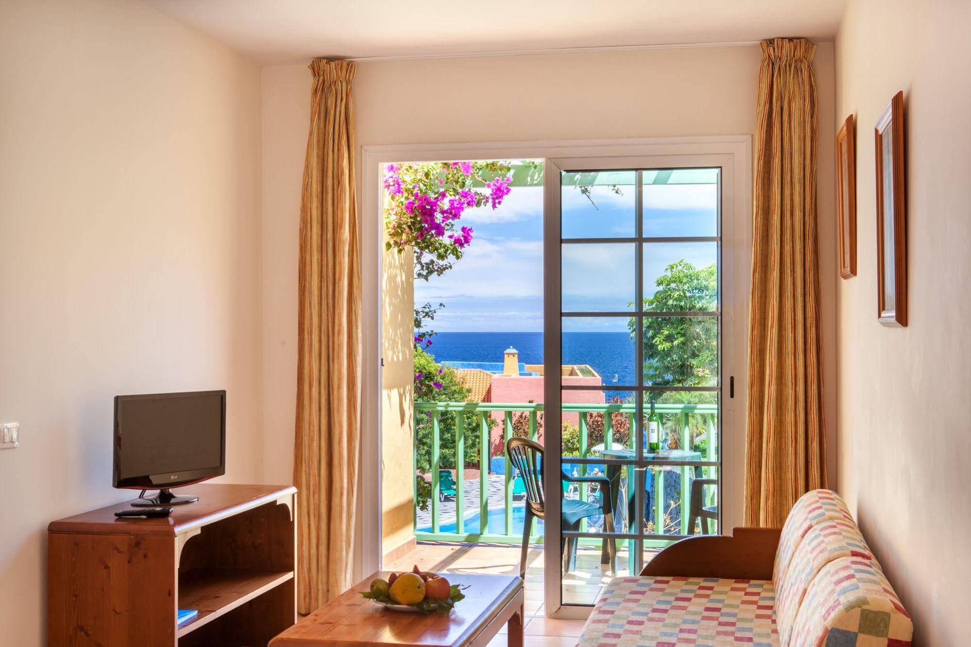 Apartment La Caleta